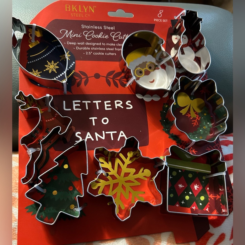BKLYN LETTERS TO SANTA 8 Christmas Mini Cookie /Pie Cutters NEW
